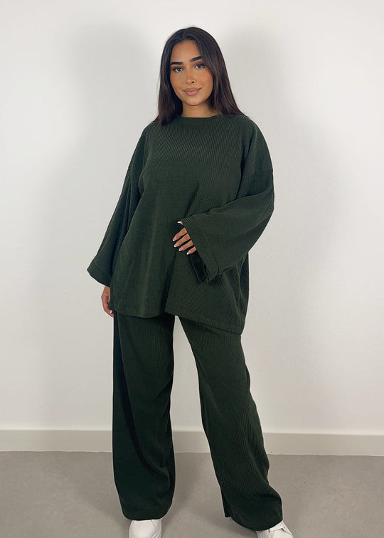 Corduroy top with free trousers