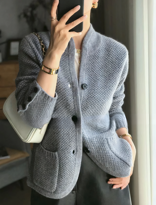 Eda - Cashmere cardigan with button closure